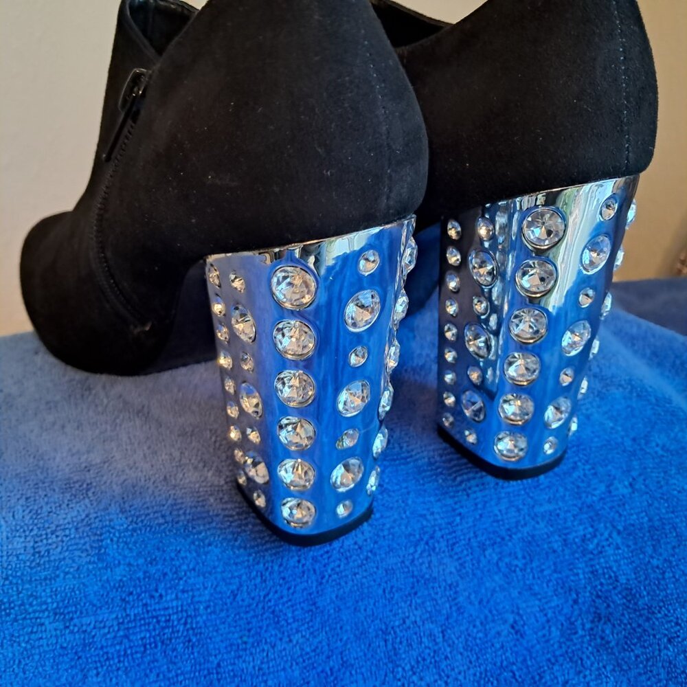 I. Miller Imilaria Black Suede Crystal Heel Pumps 9M NIB